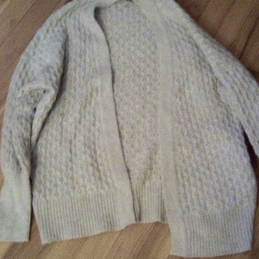 Light grey open sweater